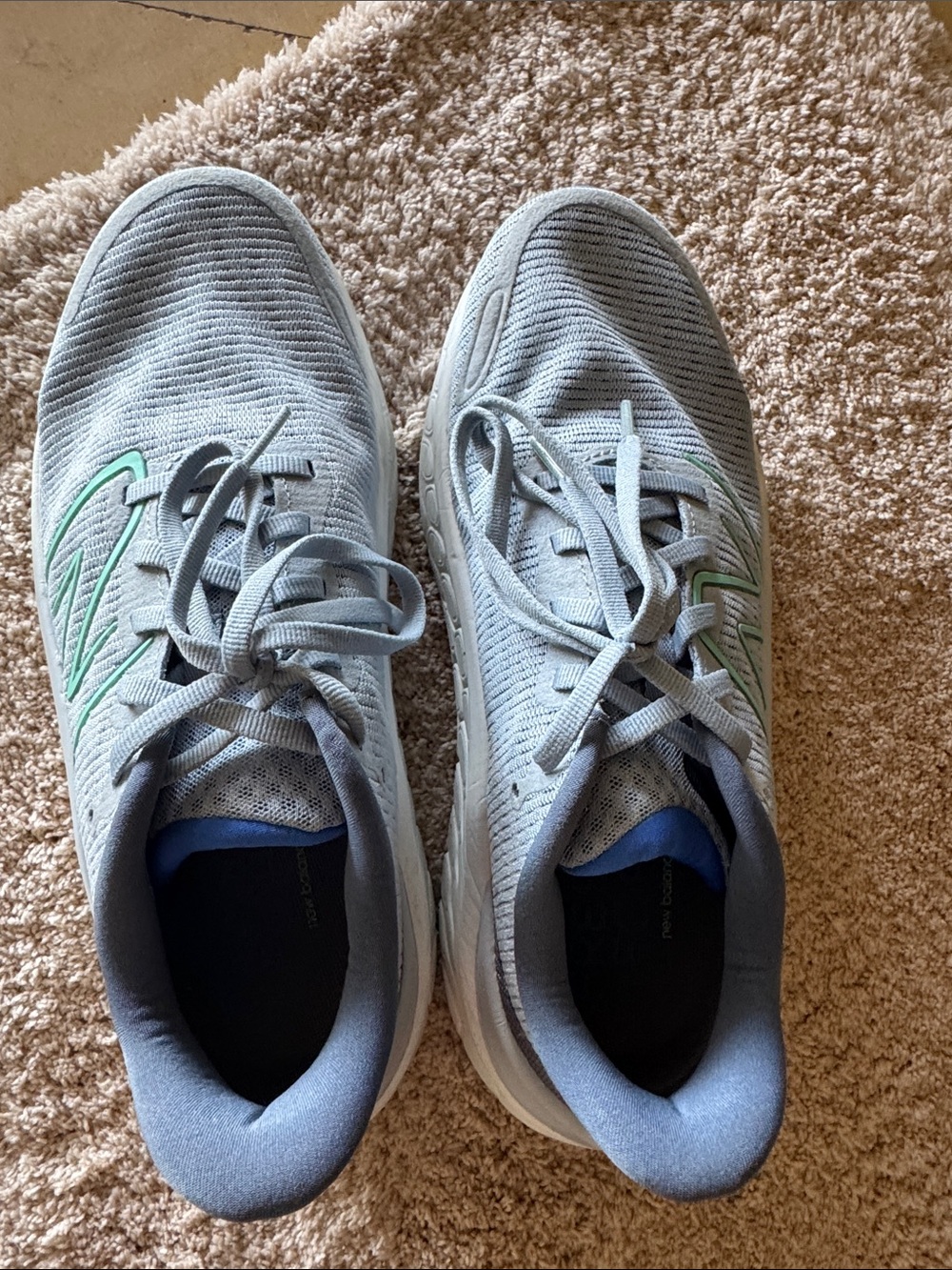 New Balance Women's Light Gray Athletic Shoes with Mint Accents